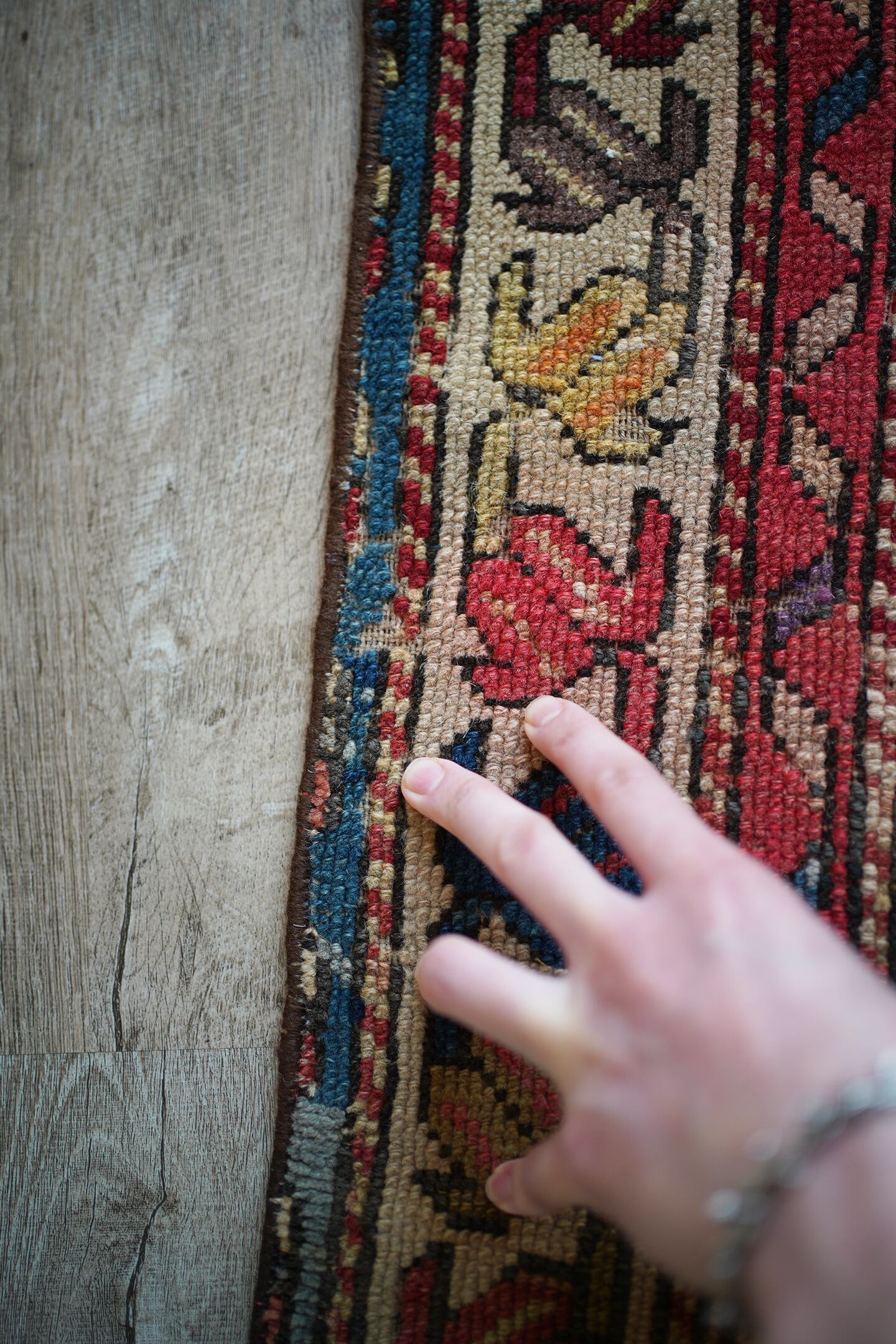 【小さめ】　トライバルラグ　ペルシャ　絨毯　ビンテージ 小さめ・肉厚】 トライバルラグ ペルシャ 絨毯 ビンテージ