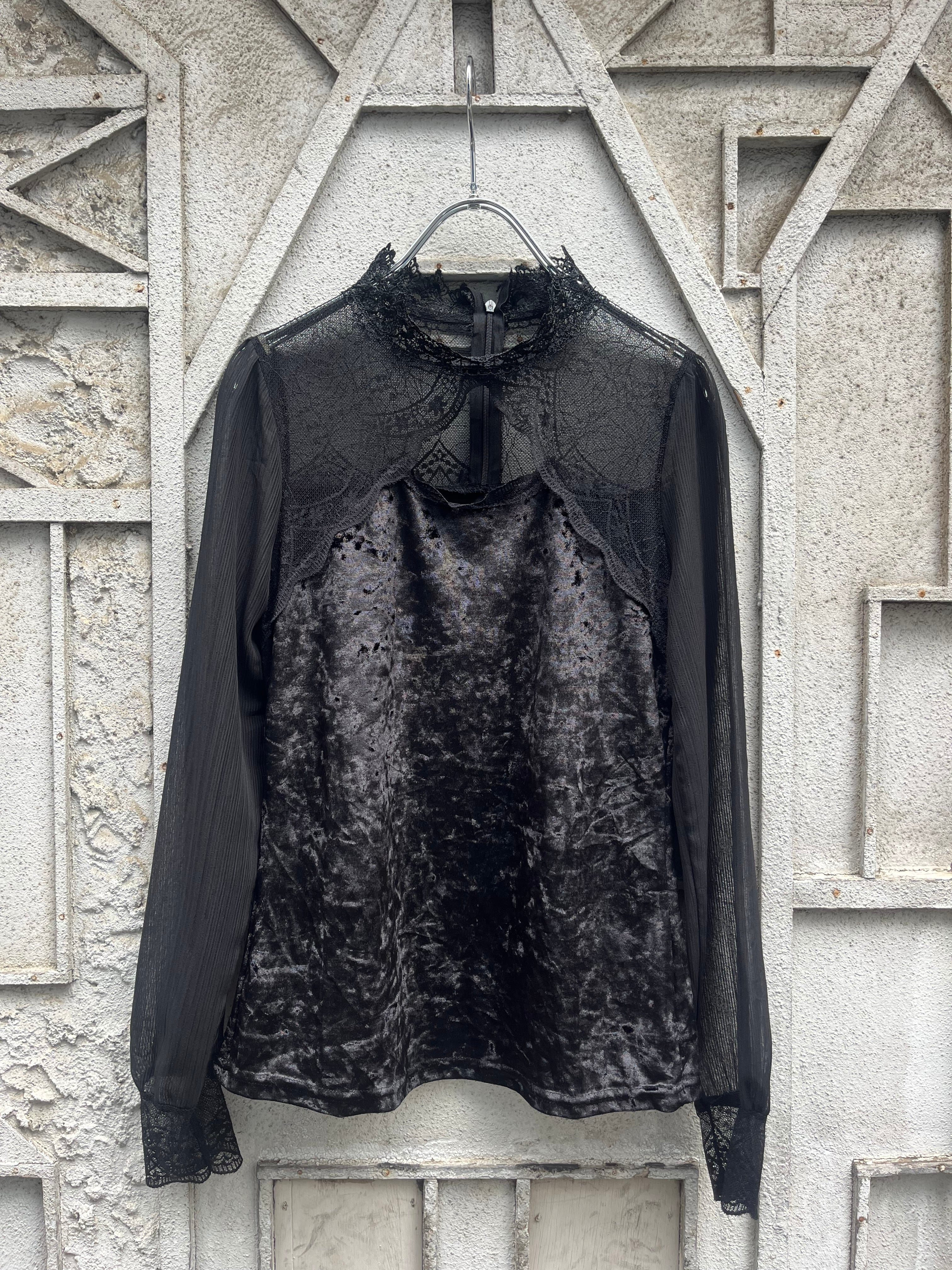 "GOTHIC" velour and lace tops