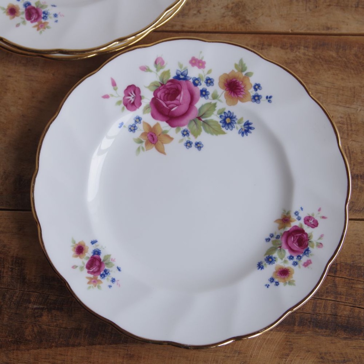ヴィンテージ食器 薔薇 花柄 ケーキ皿 デザートプレート 16cm Royal 