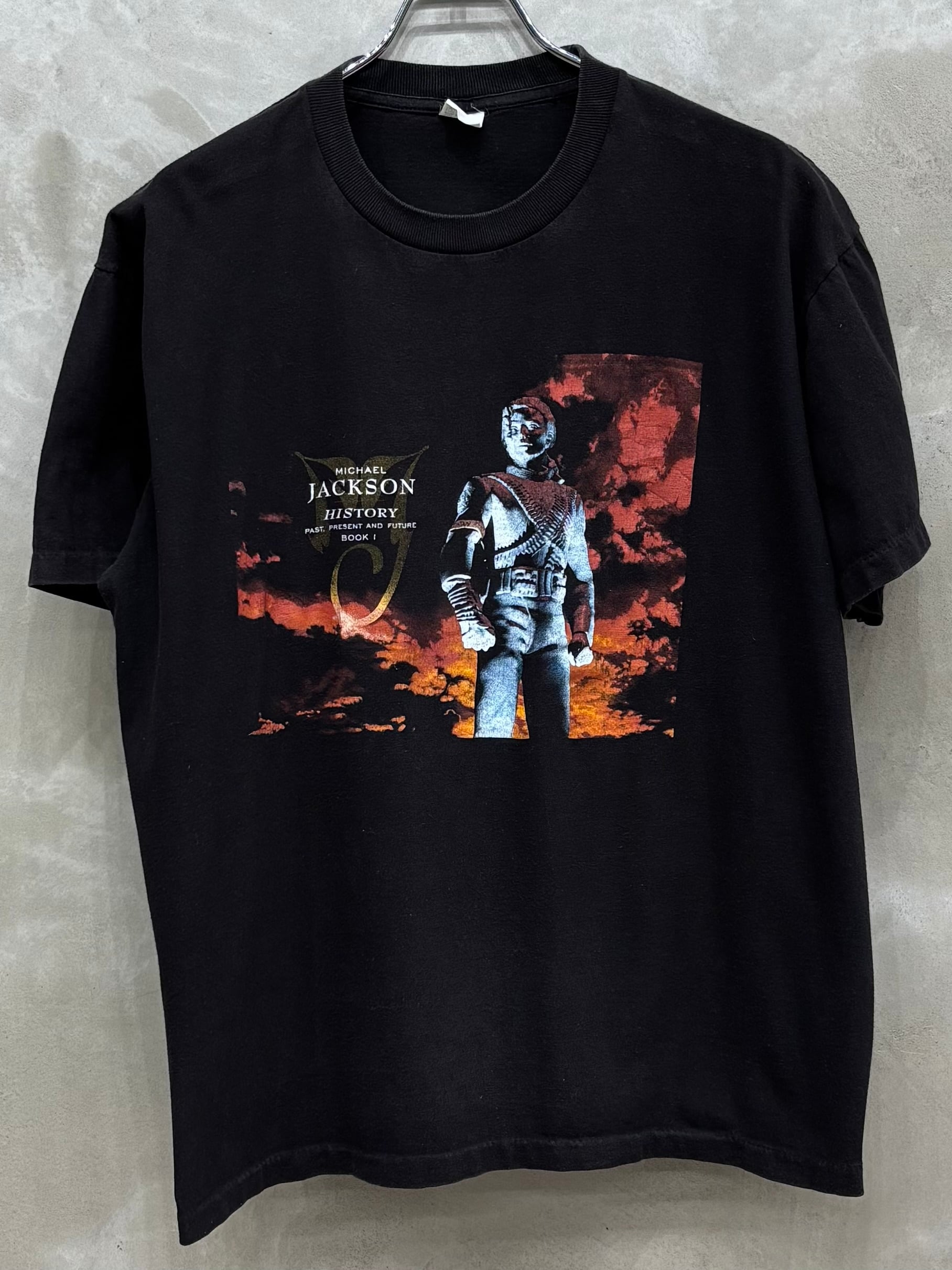 00's Michael Jackson Memoriam THIS IS IT ©️2009 Official London