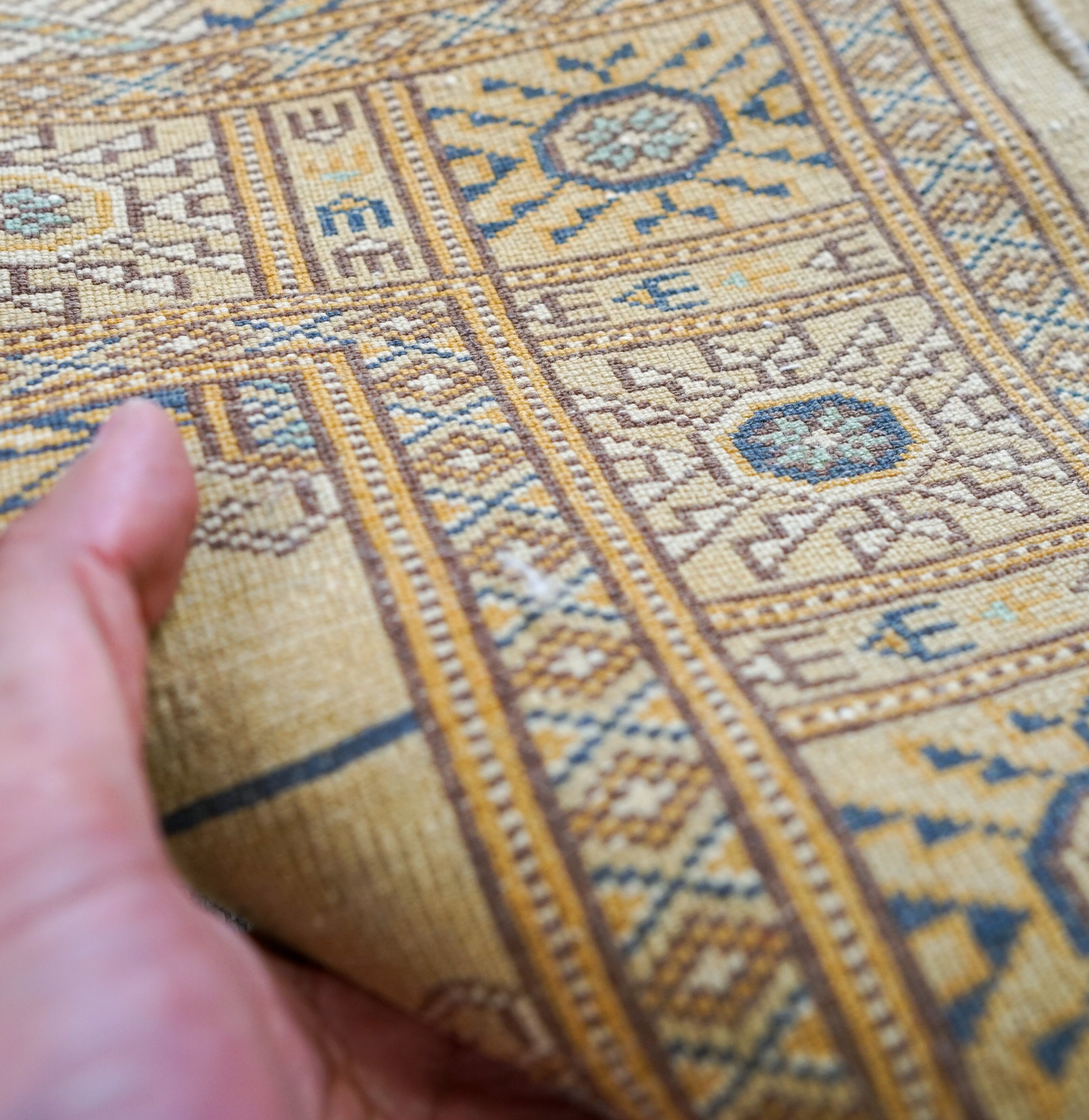 124×80cm【パキスタン手織り絨毯】 | Decorworks
