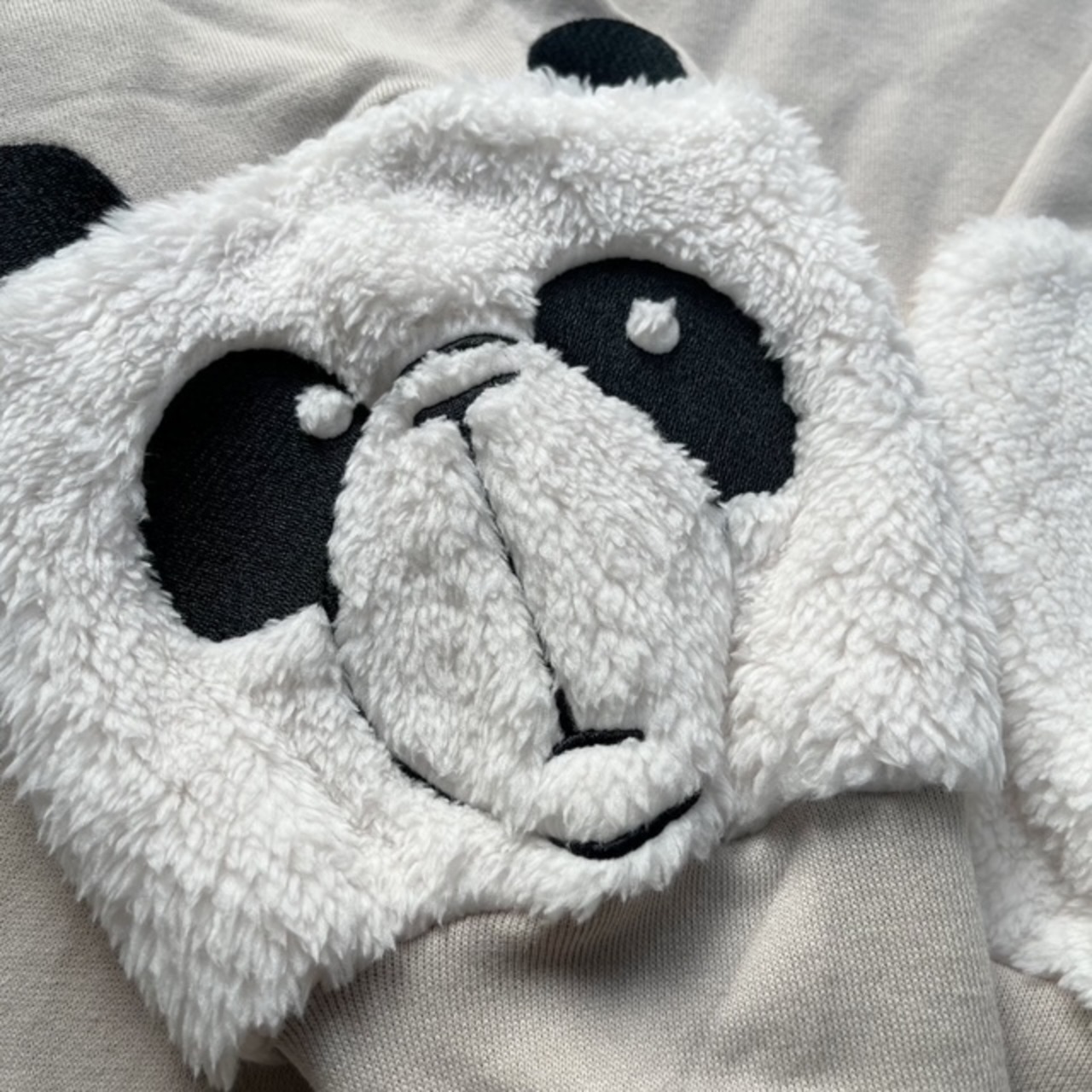 【無言のあいさつ。】「話しかけやすい」を創る袖パンダ ボア刺繍 ゆるだぼ スウェット【優しい繋がり】 - 8