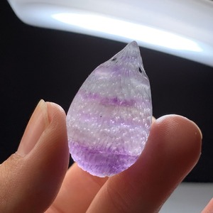 15.可愛い色合い☆フローライト ハリネズミ