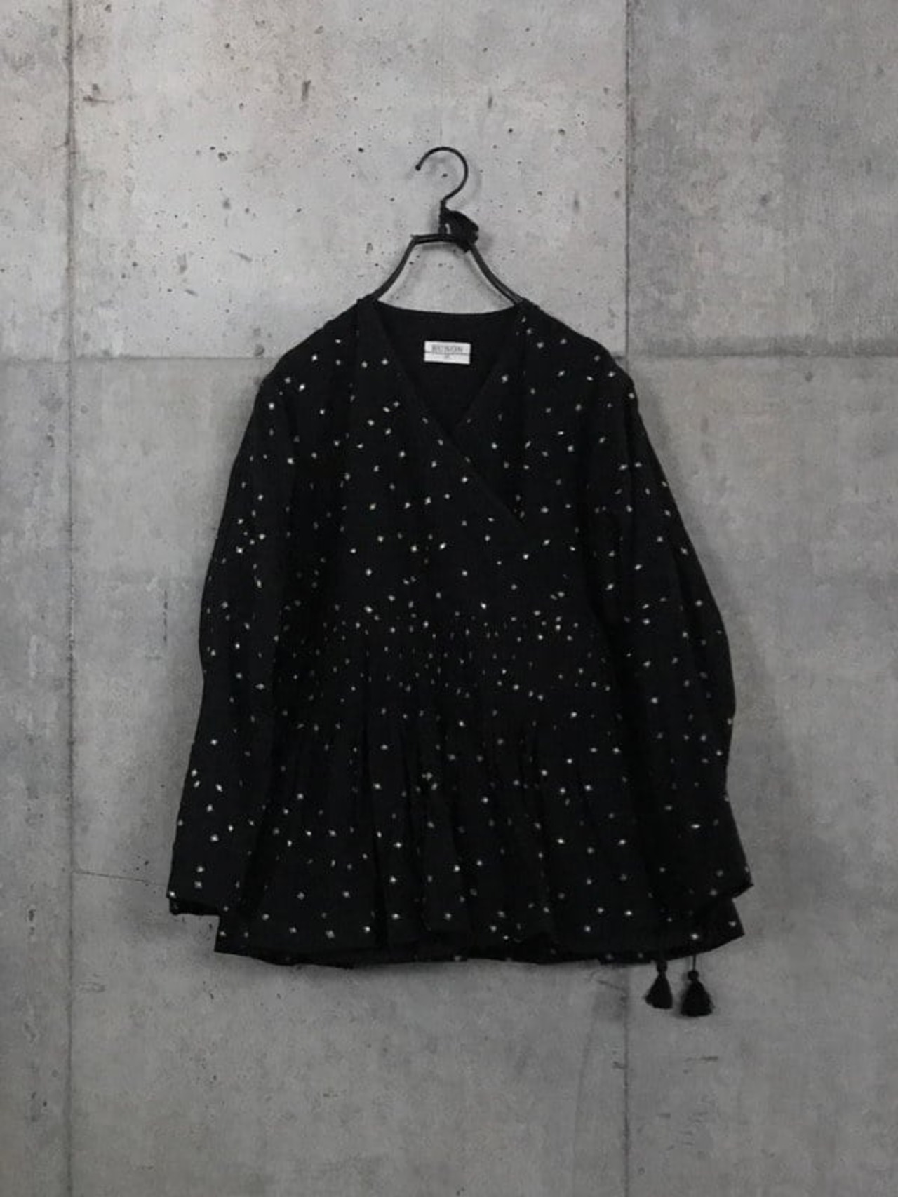 BUNON(ブノン) EMBROIDERY CACHE-COEUR BLOUSE