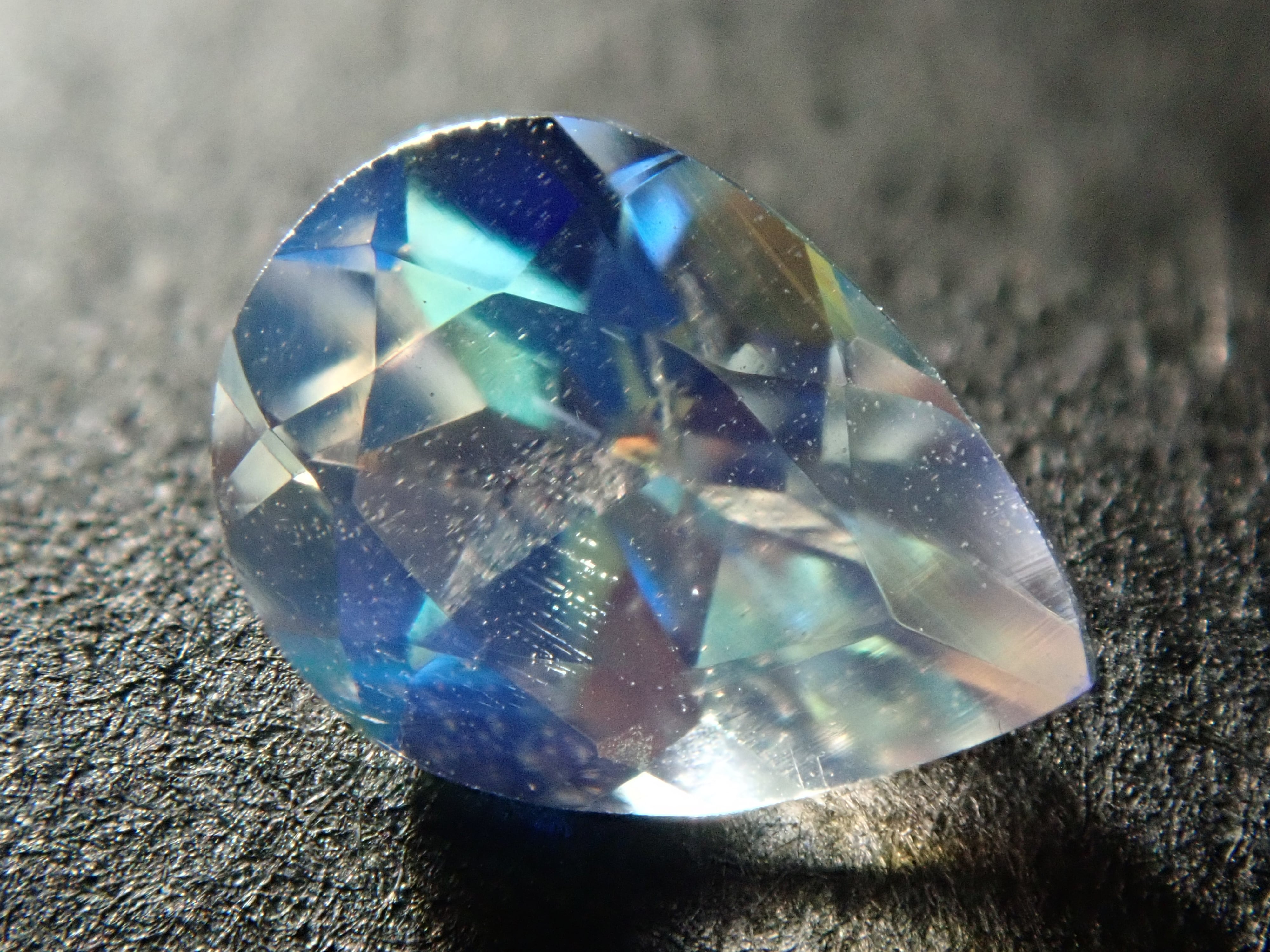 【新商品】マダガスカル産アンデシンラブラドライト 0.481ct