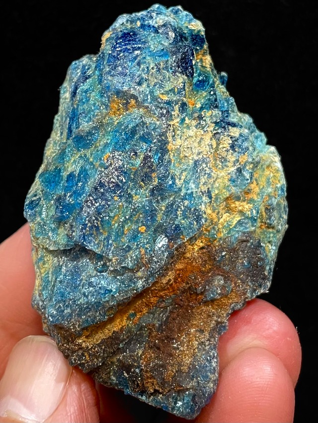 14) 明晰な思考「ブルー・アパタイト」原石