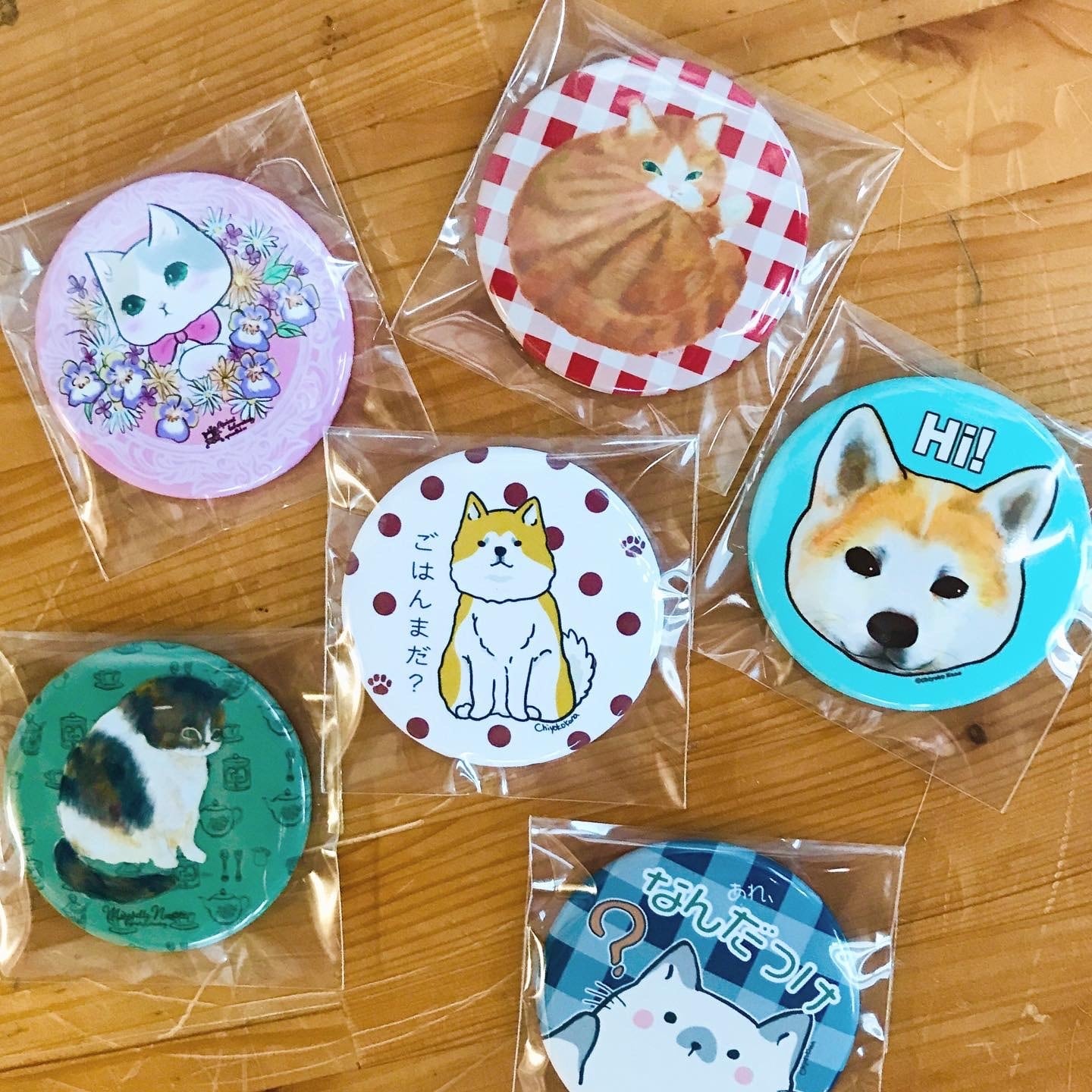 ［缶バッジ］ねこはみている［ねこ社長］