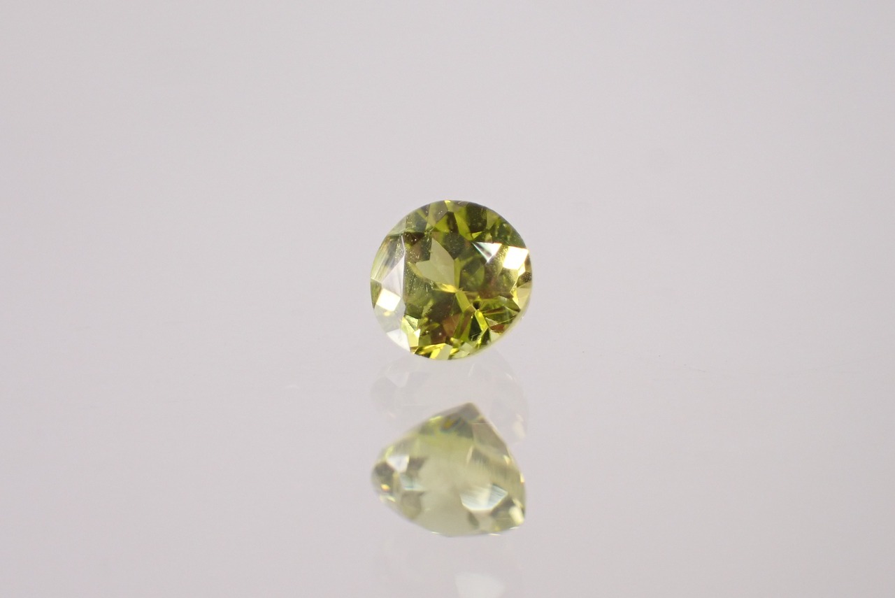 ジルコン　0.30ct　 [D9-63]