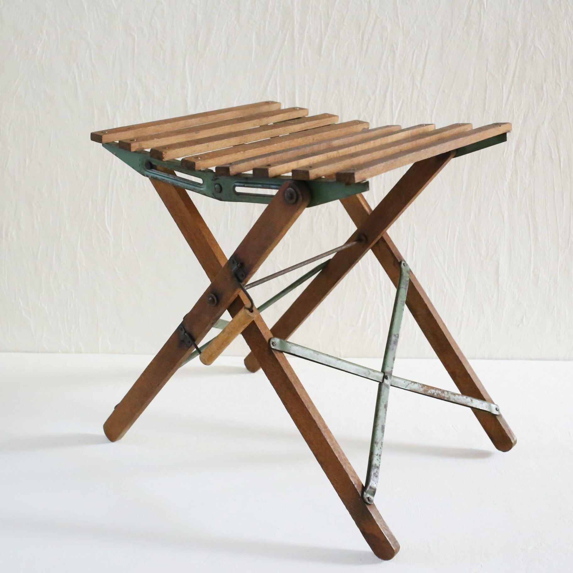 フランス アンティーク ヴィンテージ 折り畳み椅子「EURÉKA」① N-02128