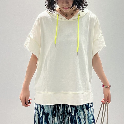 BOXシルエットフーディプルオーバー