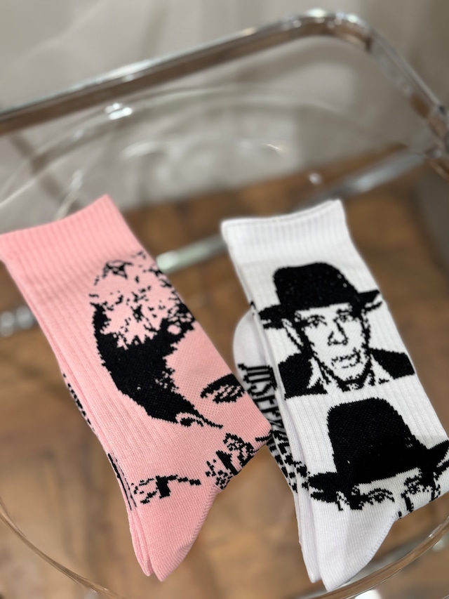 museum neu/V263701 Jeseph Beuys Warhol Socks
