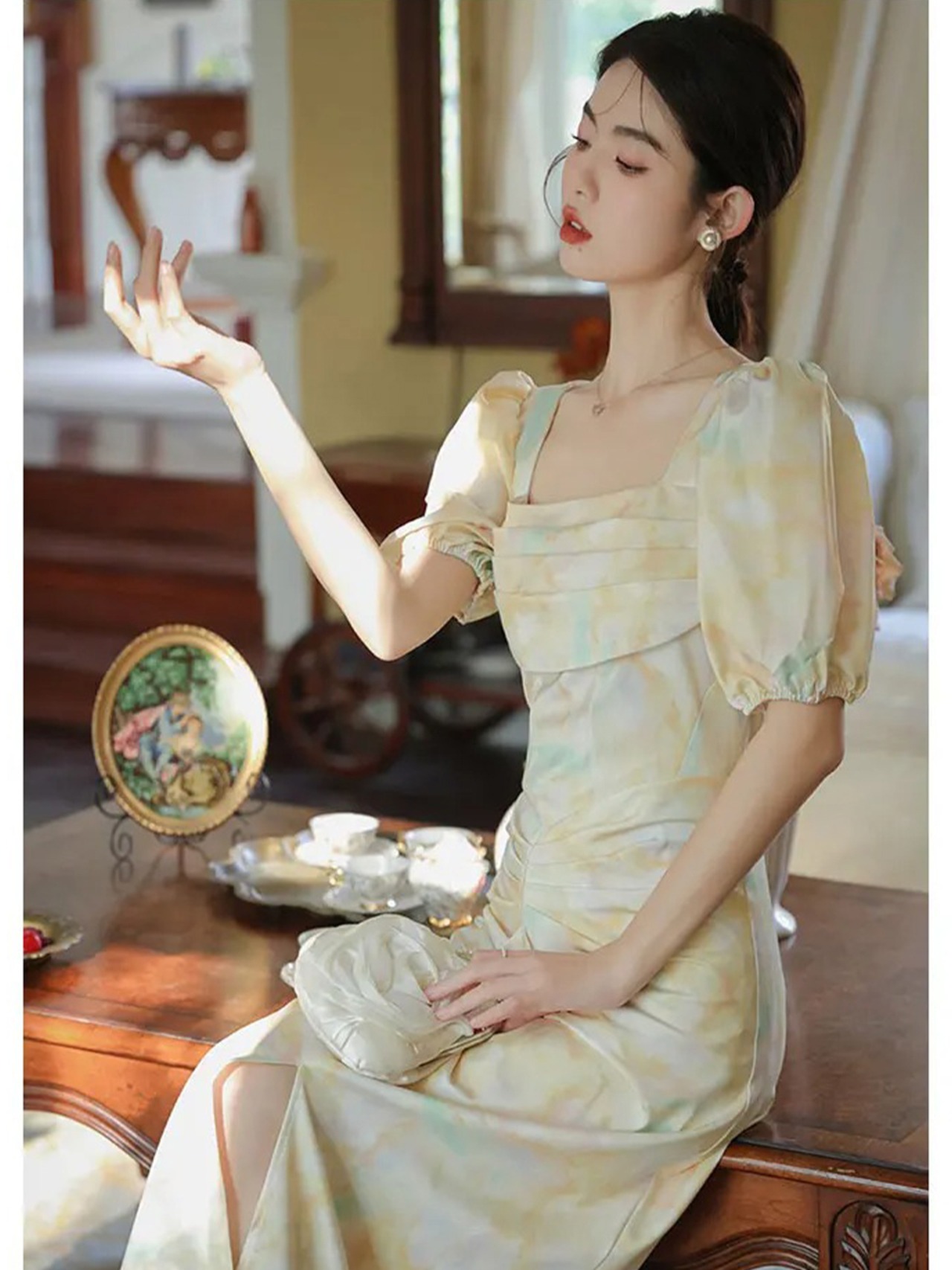 【0302】Gathered Flower Slit Short Sleeve Dress