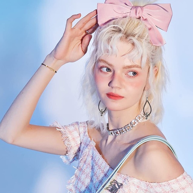 PH PandaHall 約450個/箱 2サイズ＆3色 ブラス 紐留め カシメ ツメ付 エンドパーツ ヒモ止め コードエンド DIY ジュエリー用 ハンドメイド アクセサリーパーツ 手芸用品 手作り材料 素材 6x3x2.3mm 9x3.5x4mm