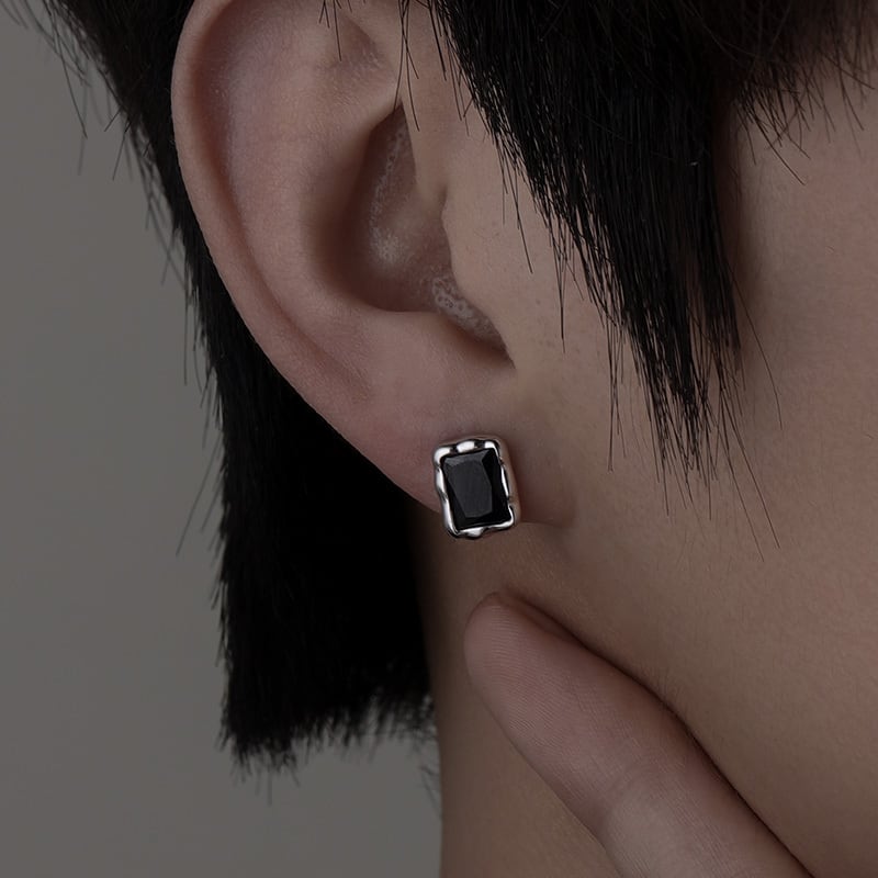 オニキスカットシルバーピアス bt1663【韓国メンズファッション オニキスカットシルバーピアス bt1663【韓国メンズファッション