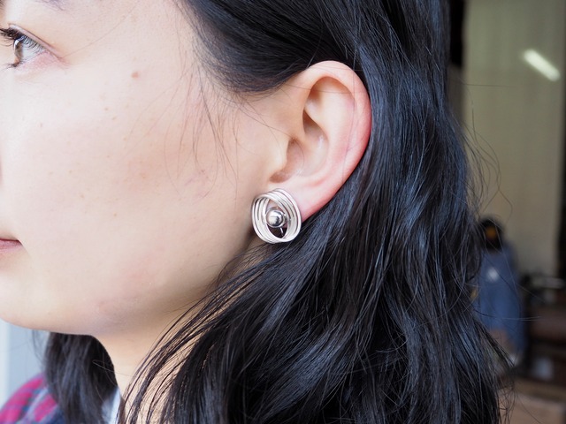 AMERICA Vintage sterling silver pierced earrings