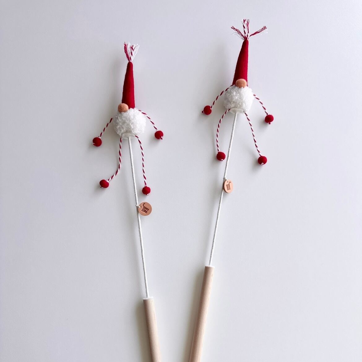 tiny gnome from WETNOSE 猫じゃらし クリスマス