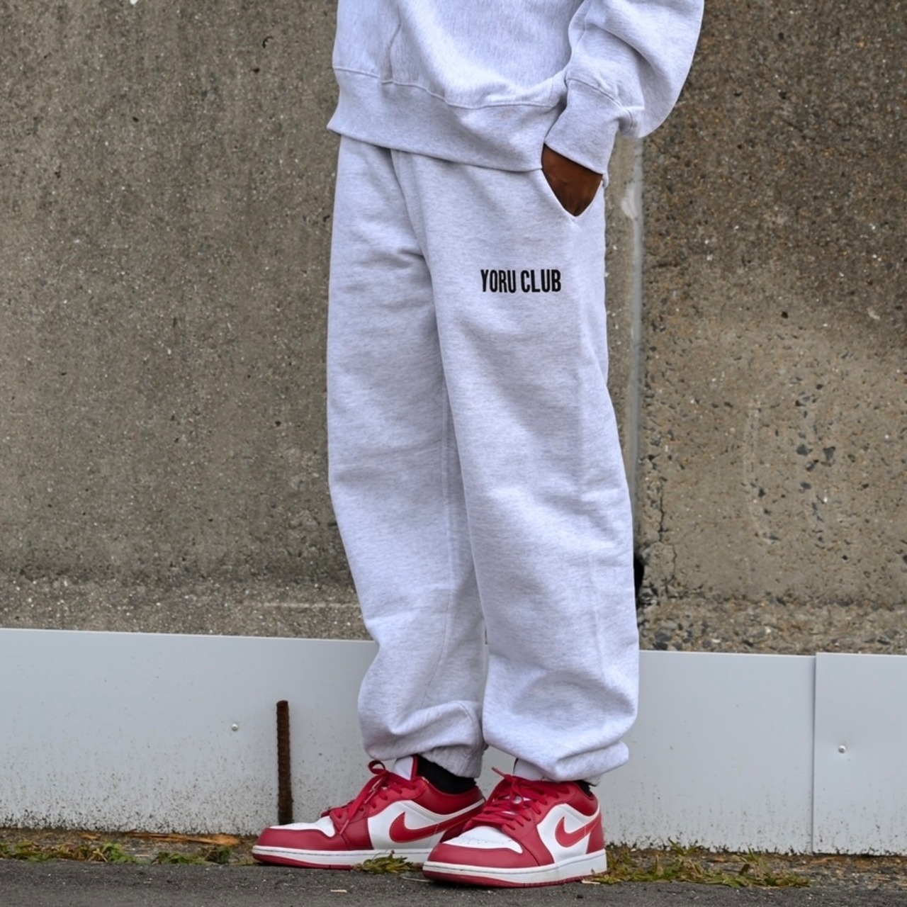 YORU CLUB LOGO SWEAT PANTS【Gray】