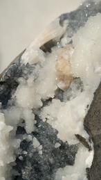 カルセドニー ピンクスティルバイト「静かな洞窟」 | Chalcedony  Pink Stilbite ◇ 天然石・鉱物・パワーストーン・原石 | st00235