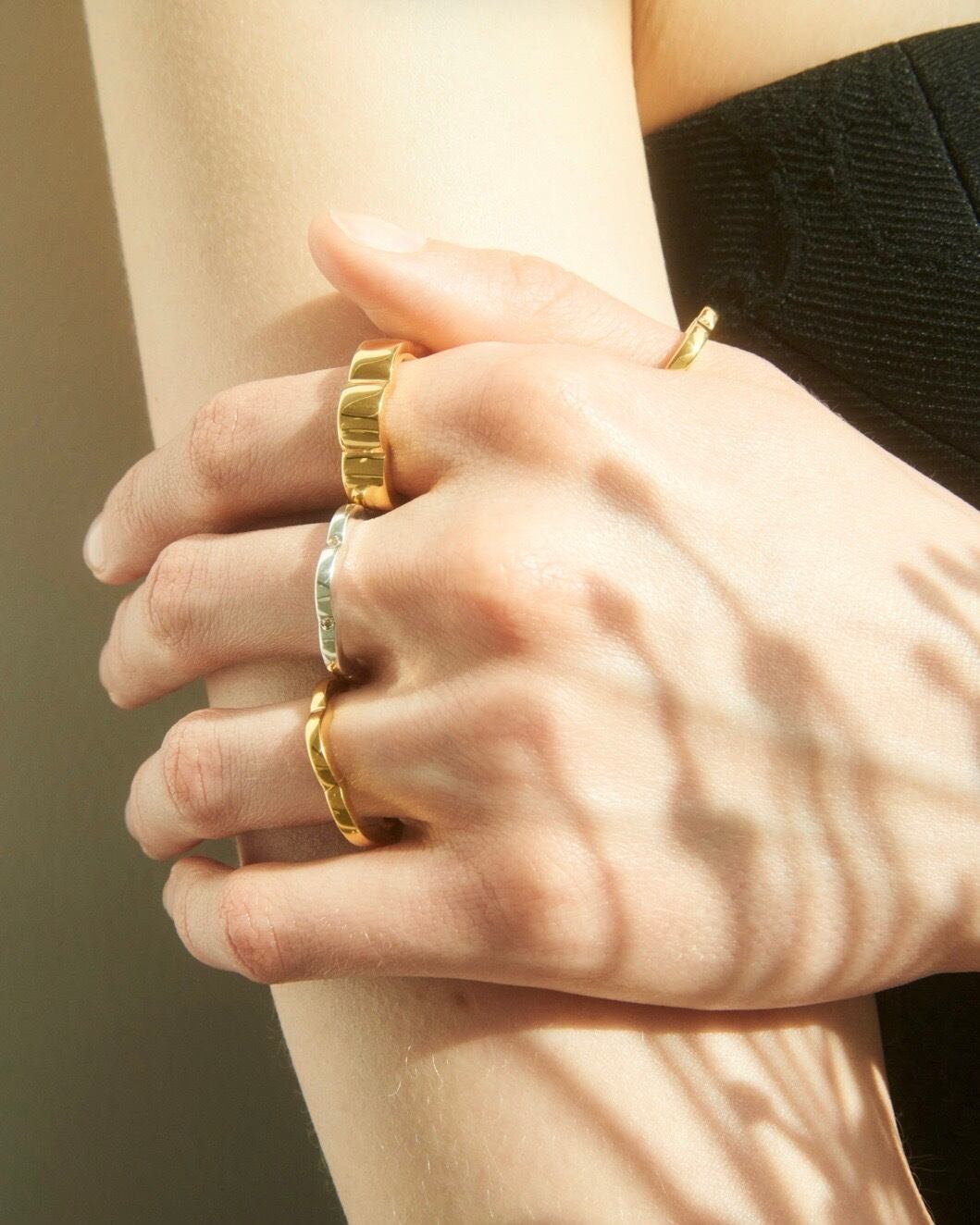 PLOW/flower line ring