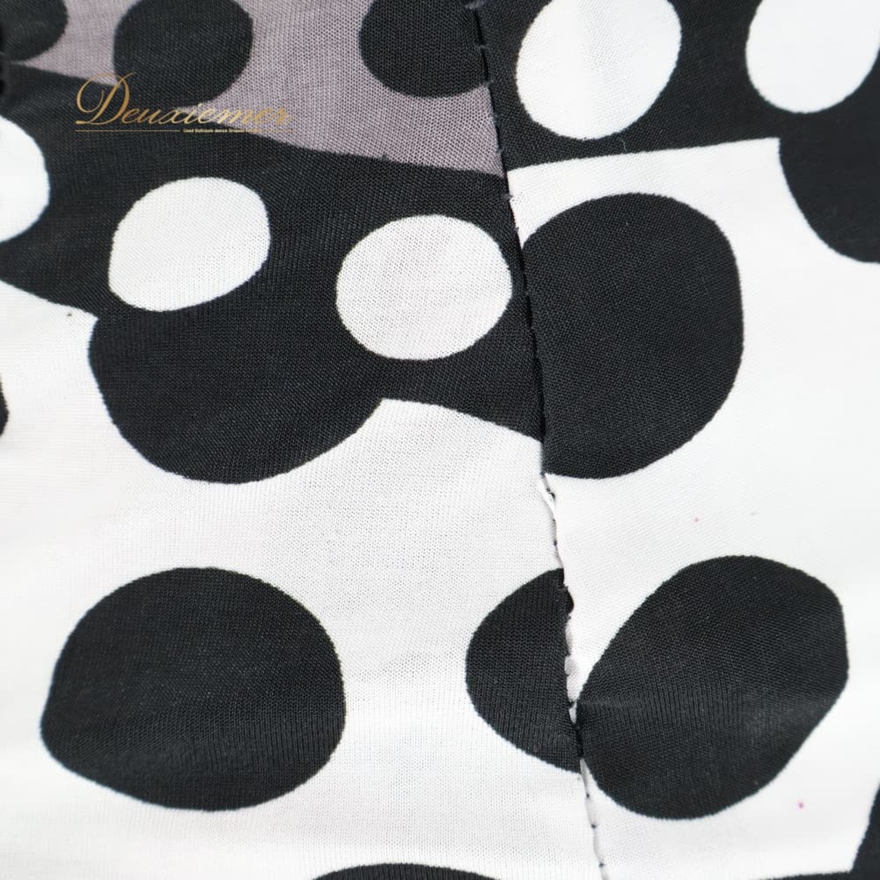 フラメンコ 衣装 トップス ブラウス ファルダ スカート ツーピース セットアップ ブラック系 ホワイト系 グレイ系 パープル系 紫 黒 白 ピンク 華やか 伸縮 ストレッチ フリル 水玉 ドット エレガント 舞台用 発表会