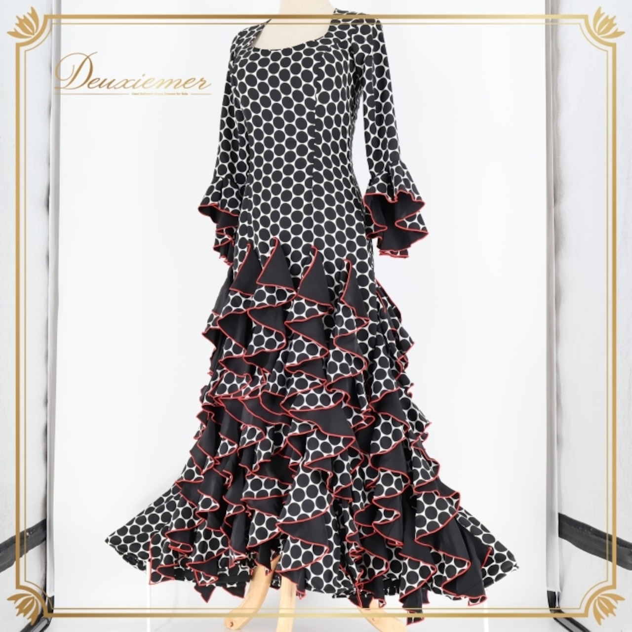 フラメンコ 衣装 ワンピース ドレス 黒 白 水玉 ドット MOLINA モリーナ ボランテ フリル 赤 ダンス パーティ 発表会 ブラック系 ホワイト フリルドレス 派手 可愛い ダンス衣装 イベント用 女性用 フェスティバル 衣装 ブラック ホワイト ドット柄 華やか パーティー用 踊り用 おしゃれ