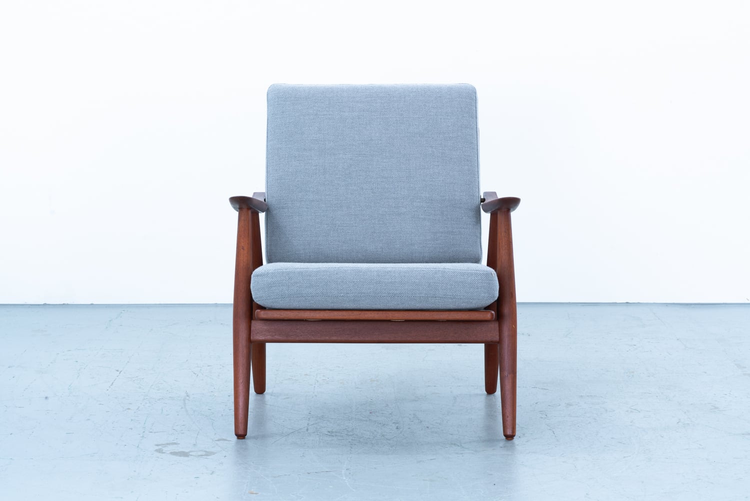Hans J Wegner | ハンス J ウェグナー | kaikki gallery | 北欧