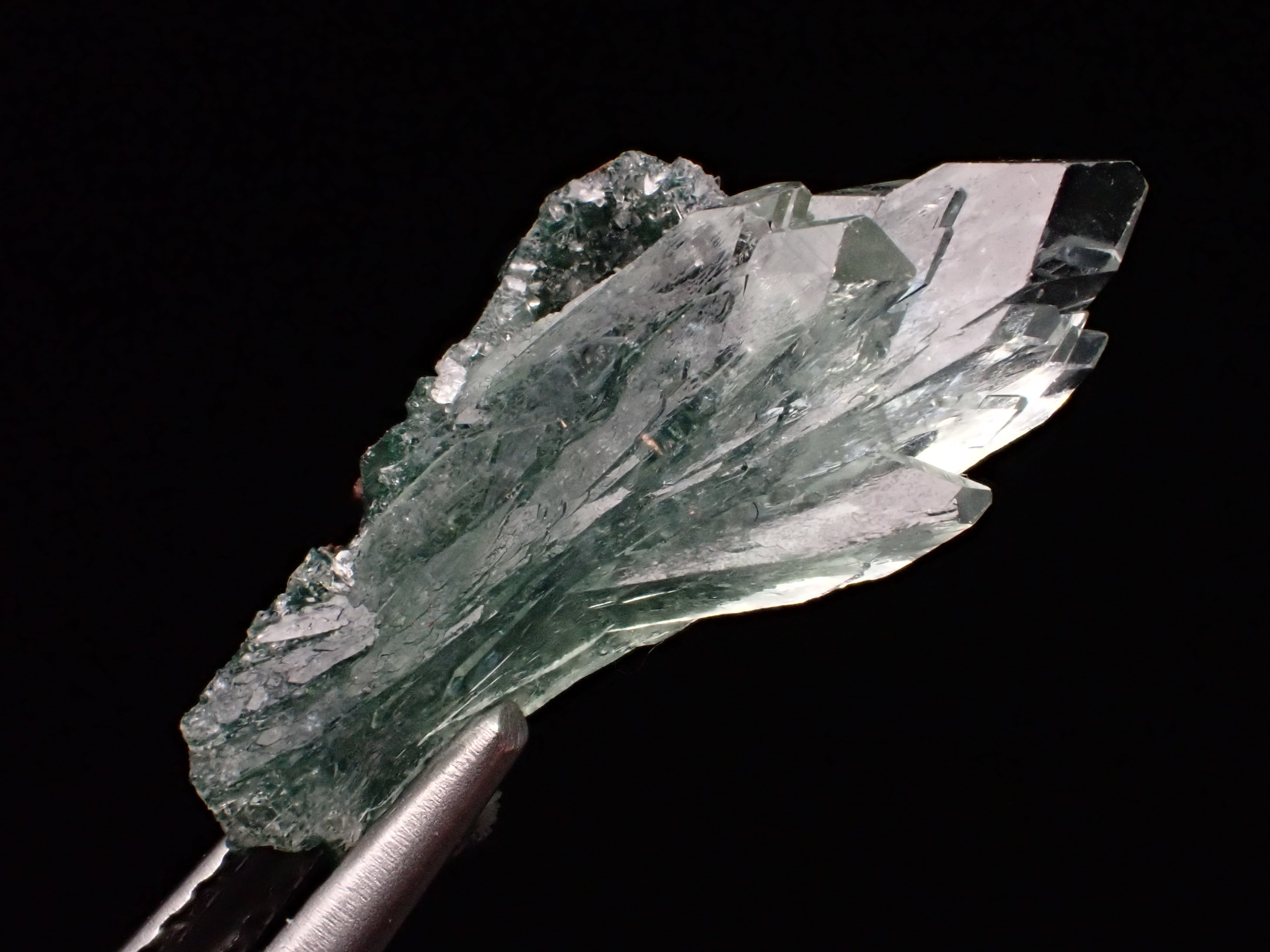 カルサイト 結晶原石 インド R629A/me | MineralQuest