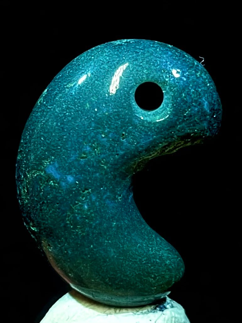 2) 神聖!「出雲石」勾玉