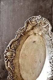 フランス 34.5c 銀の薔薇とメダリオンのあるシルバープレートトレイ  アンティーク