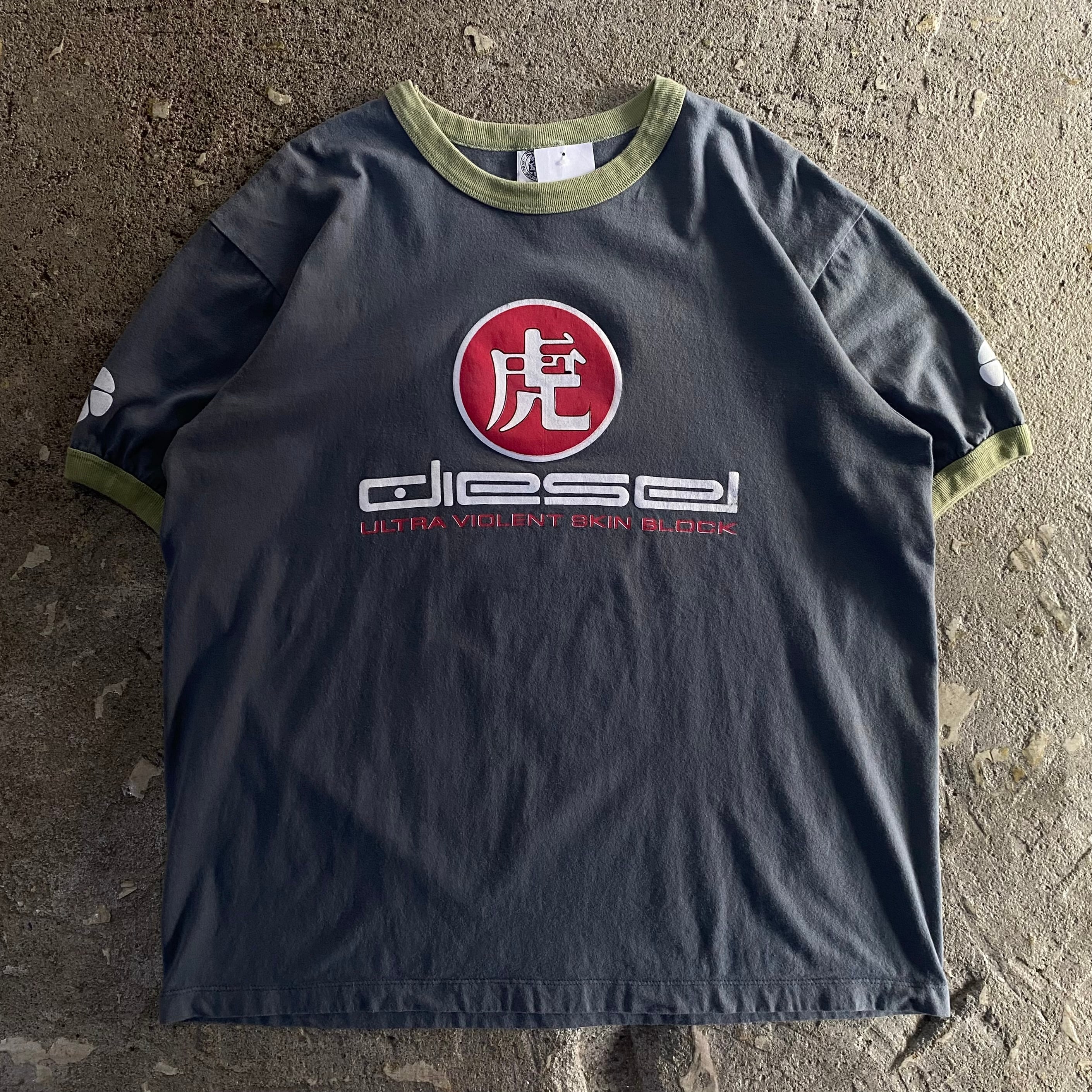 00s DIESEL ultra violent skin block linger T-shirt【仙台店 
