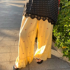 Cherry embroidery lace hem wide pants 2litr06252