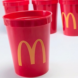 ✨️アメリカと言えばRED CUP✨️【 McDonald's ( マクドナルド ) 】 Plastic Cup / プラスティック カップ / プラカップ 〚アメリカン雑貨 アメトイ〛