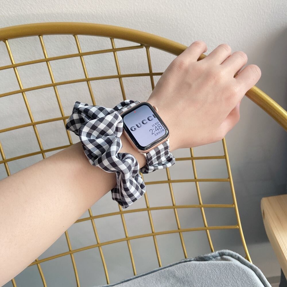 専用❤︎キャメルチェック×ベルト柄❤︎チャーム付きシュシュ 替えバンド アップルウォッチ シュシュバンド Apple Watch 替えベルト