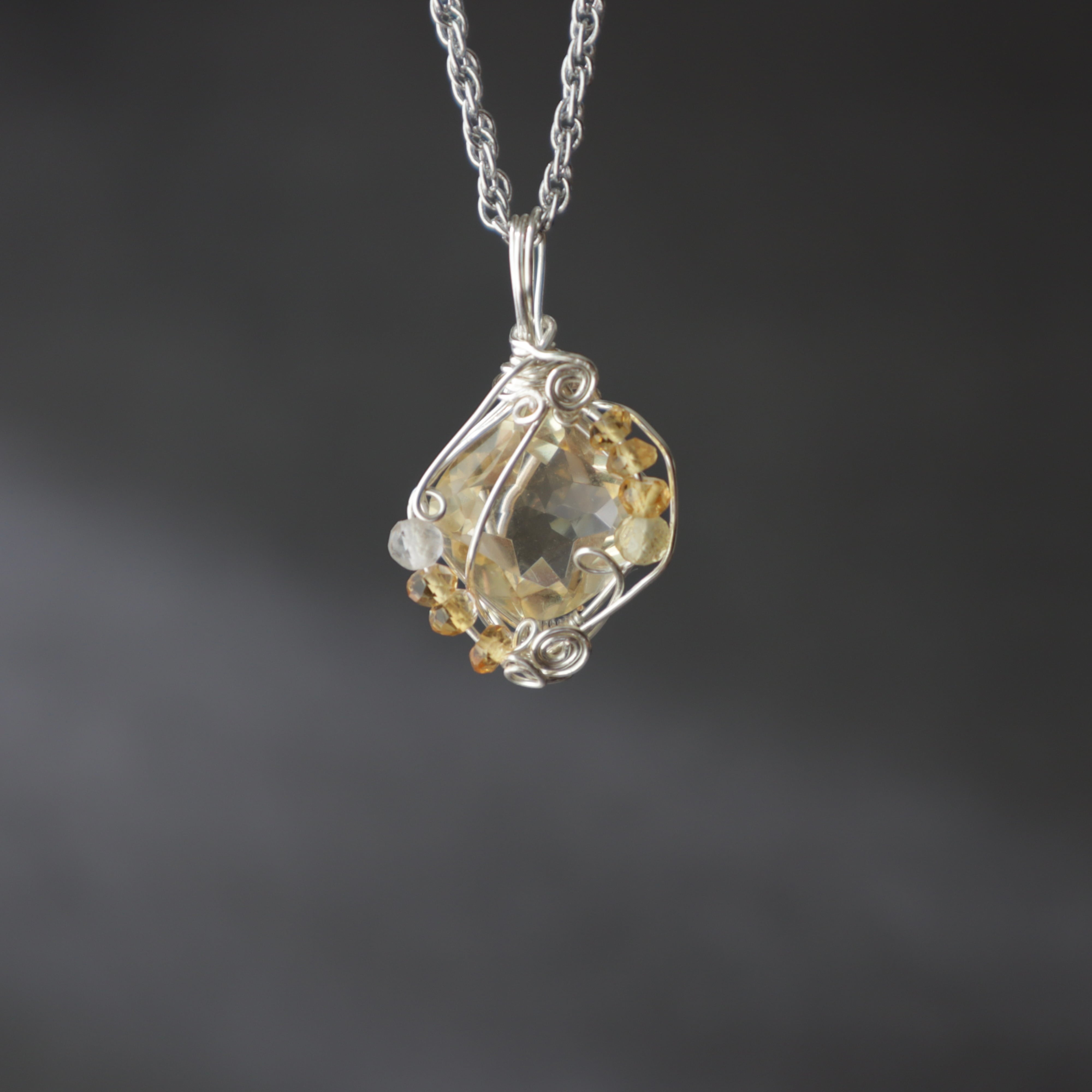 天然石 シトリンスフィア☘︎ ݁˖.金運　財運　パワーストーン シトリン 太陽の石 金運、財運のパワーストーン | WishesStone