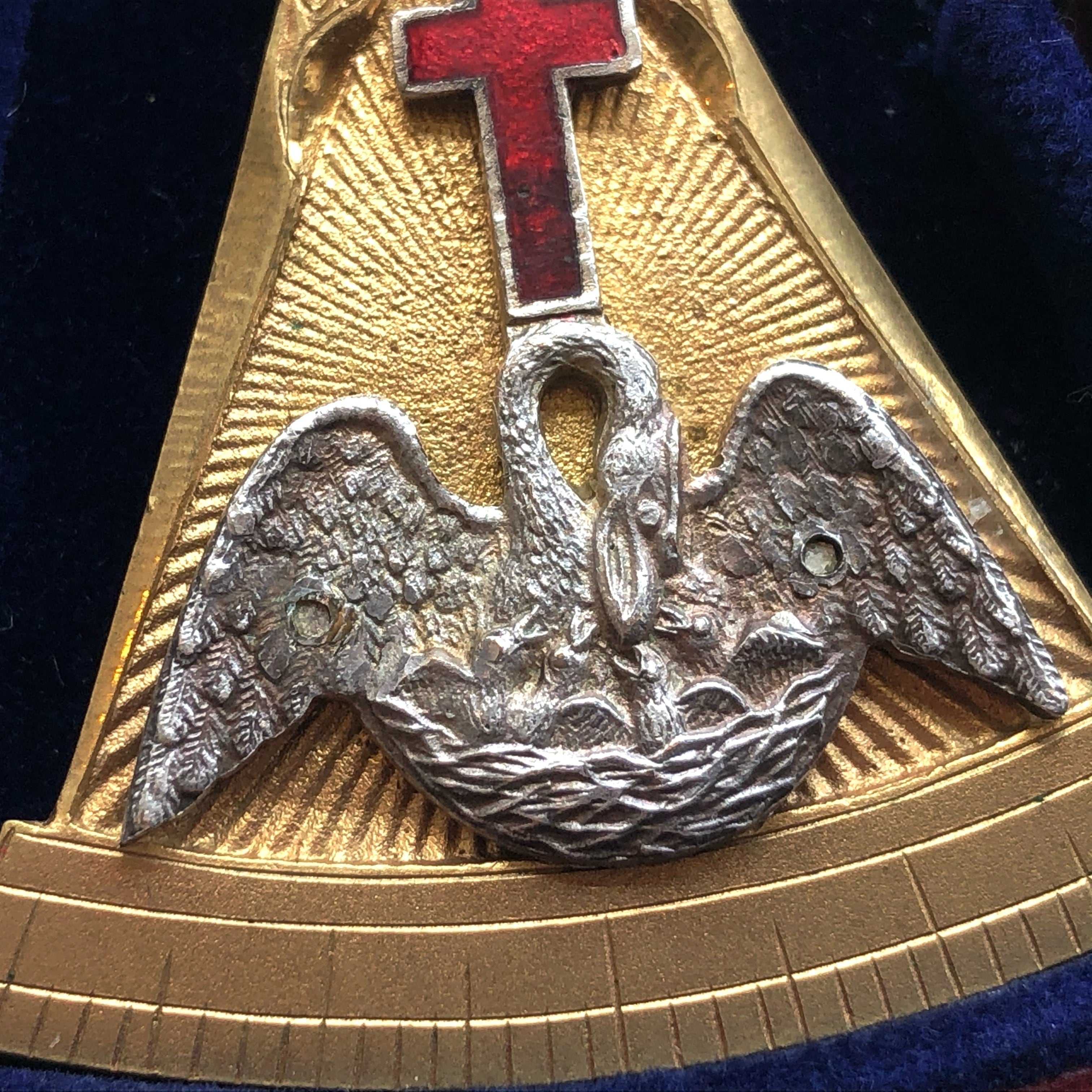 フリーメイソンの宝章 | メルキュール骨董店