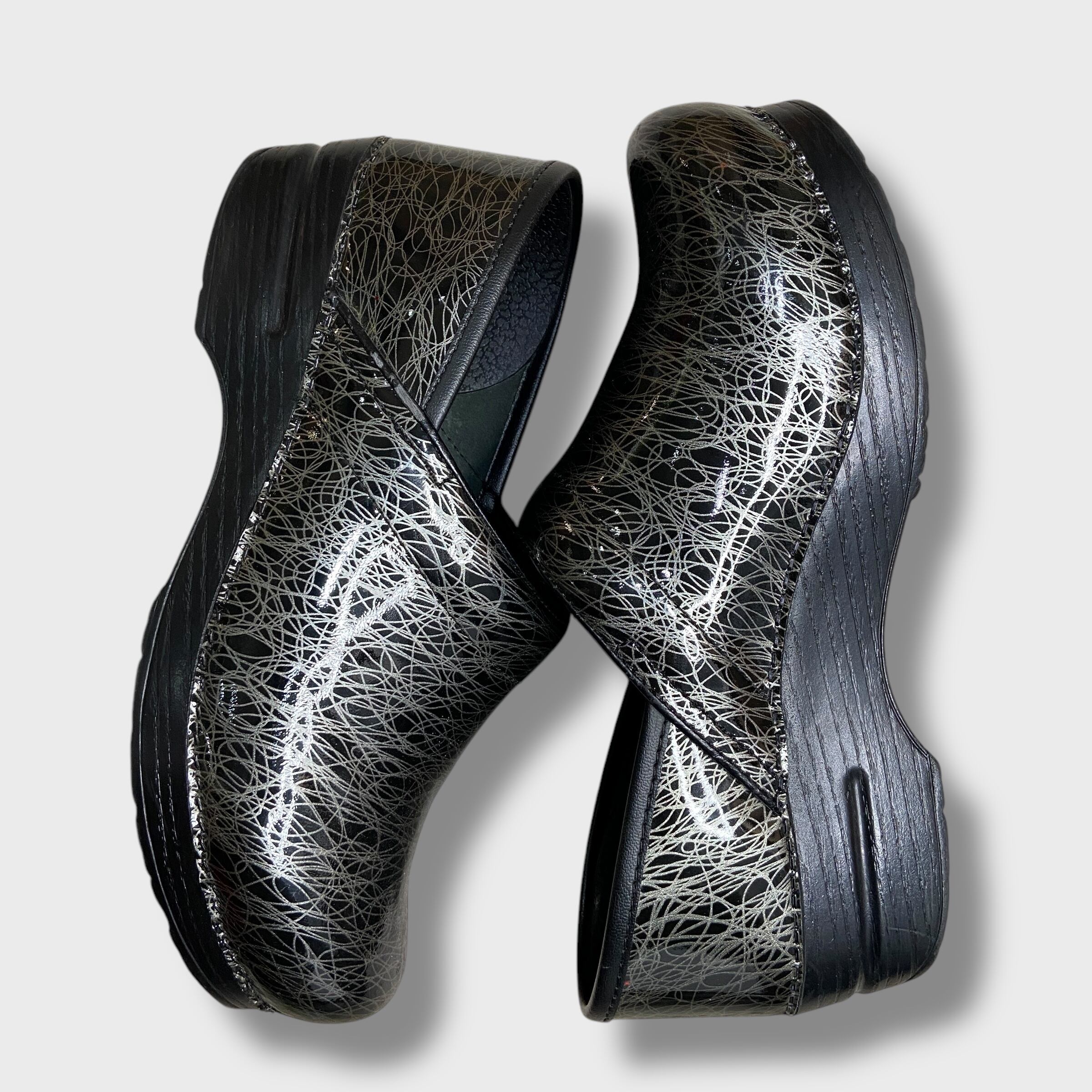 dansko ダンスコ プロフェッショナル 総柄 サンダル ブラック 25cm