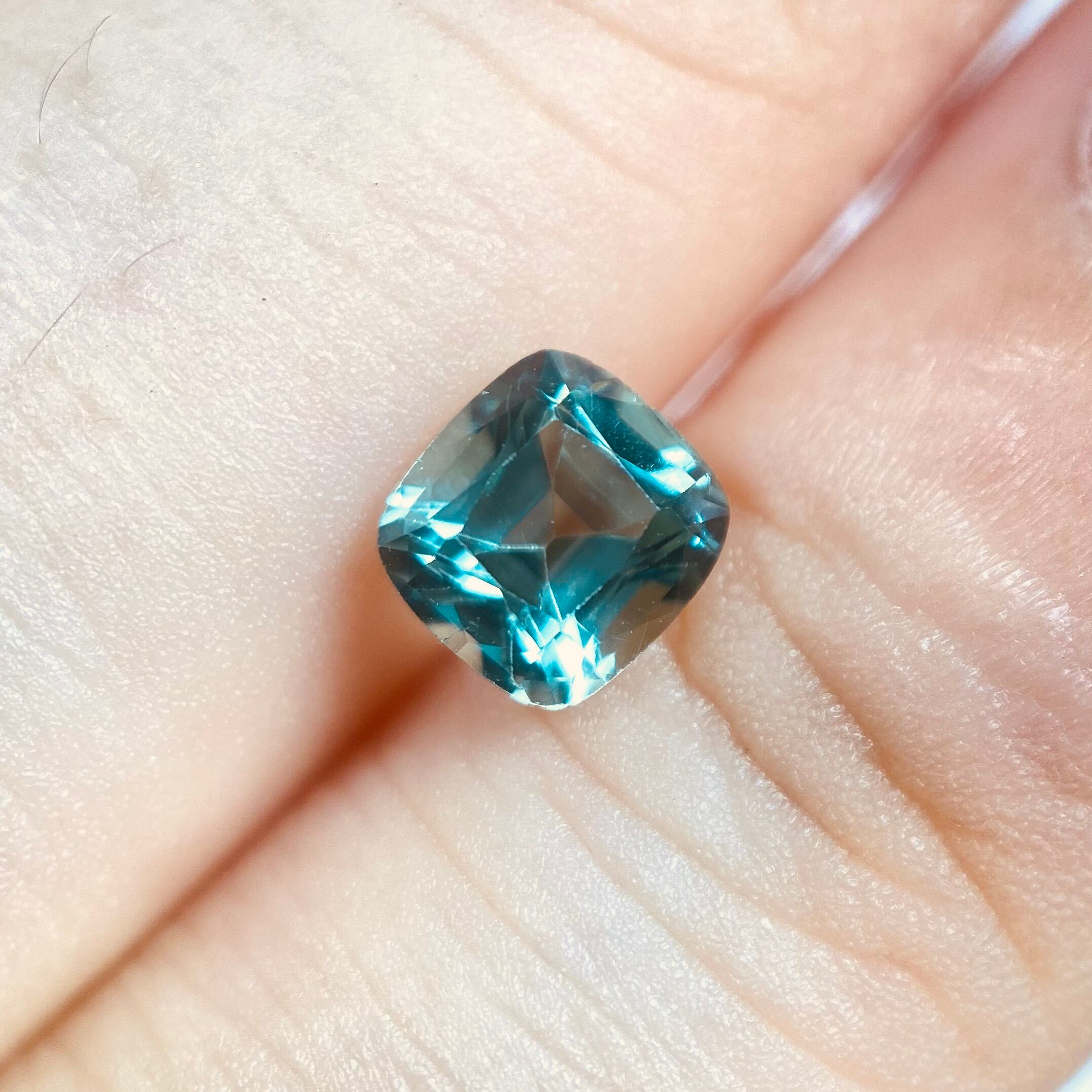 清流 ラグーンカラーのトルマリン