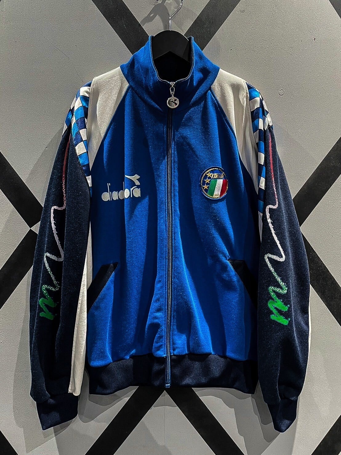 X VINTAGE】