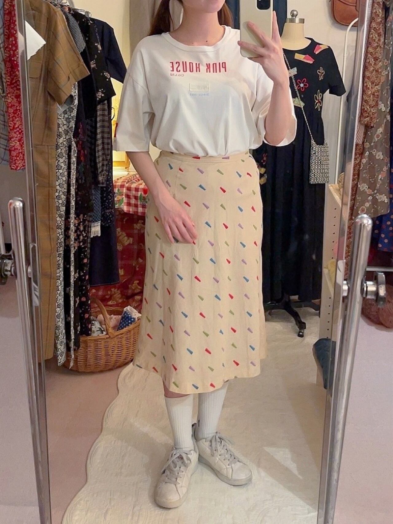 square embroidery semi tight skirt