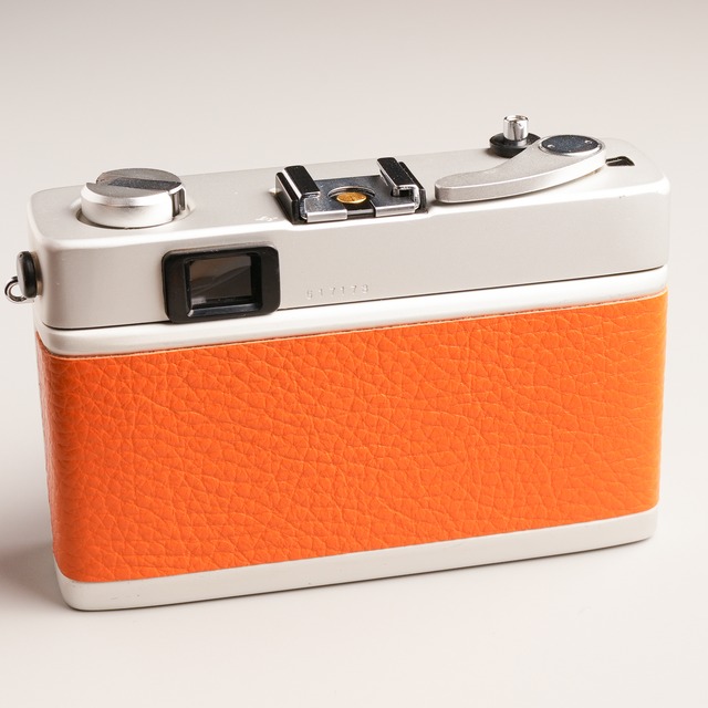 Konica C35 flash matic オレンジ