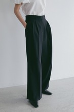 MANOF TUCK WIDE PANTS