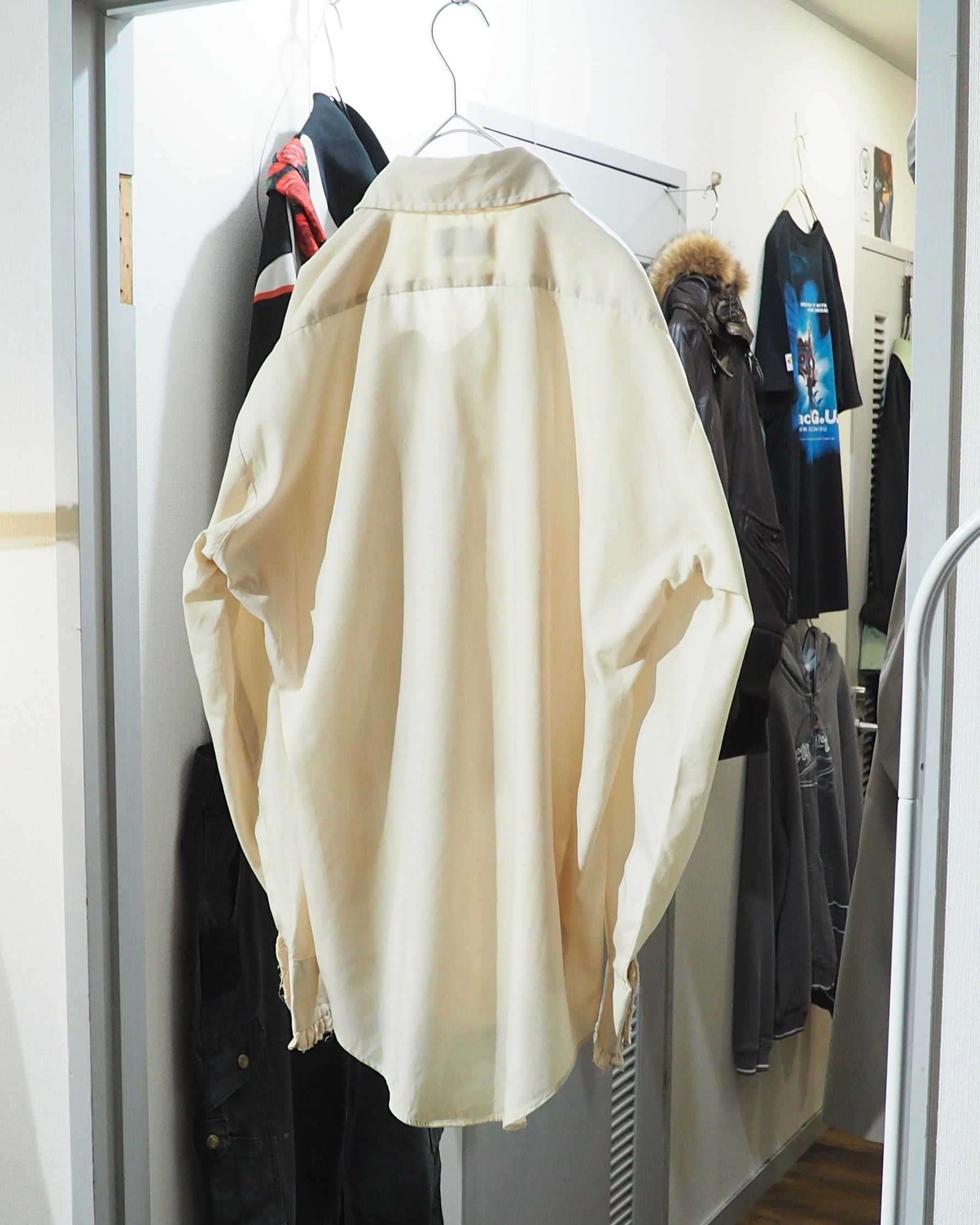 1970s ” Made in USA ” Beautiful Frill vintage Drape loose shirt