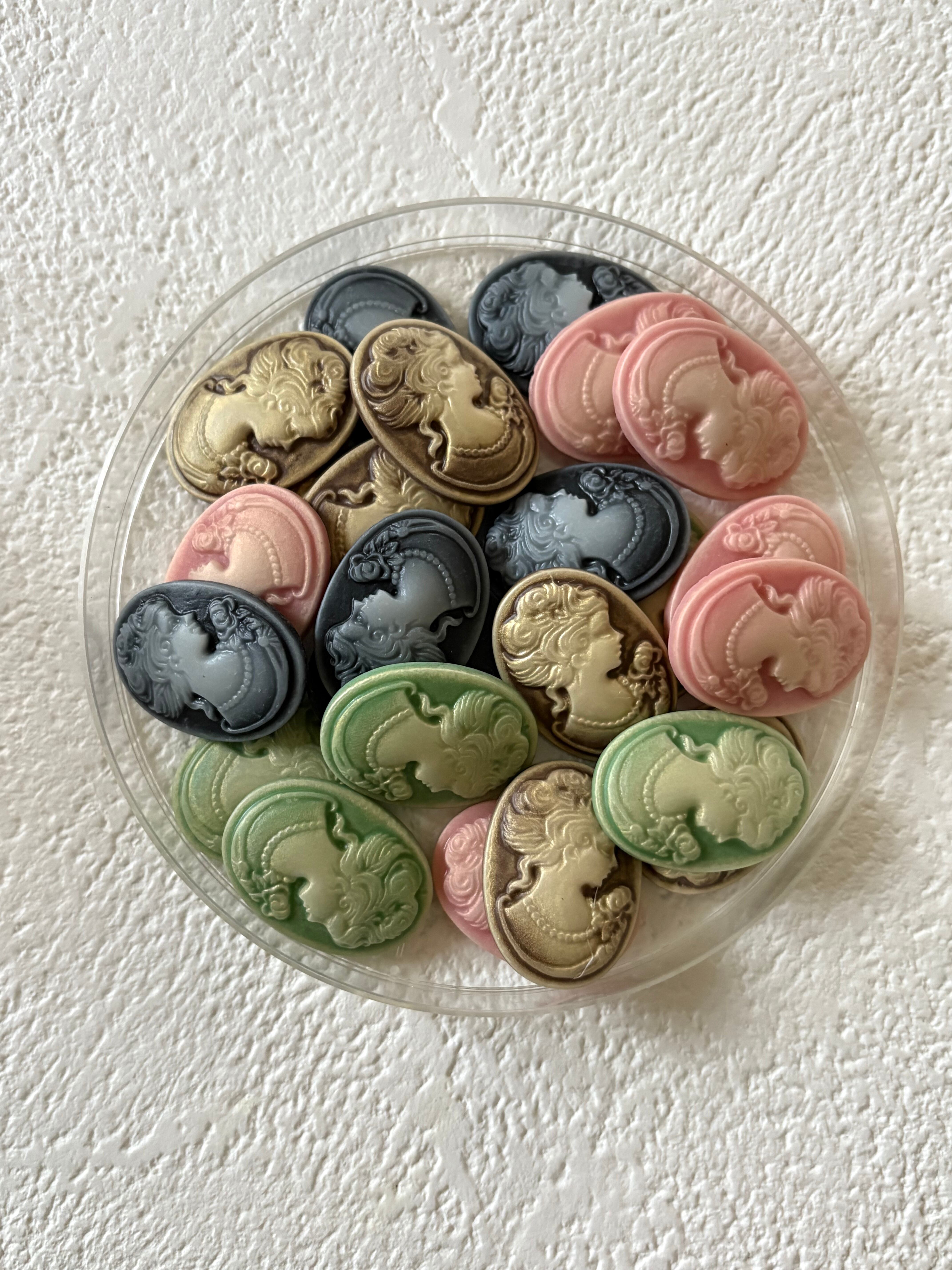 輸入デザインパーツ カメオ風カボション 23mm カルトナージュ デコレーション材 アクセサリーパーツ