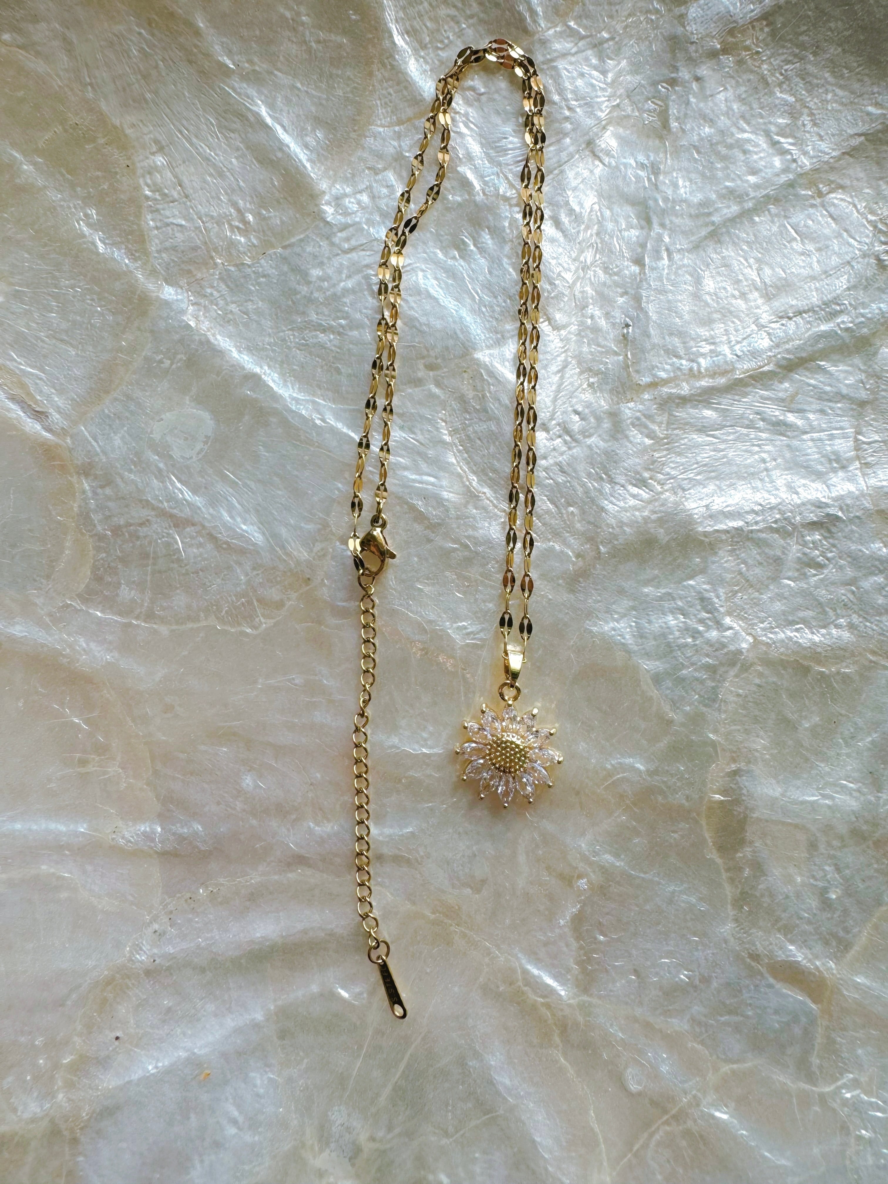 Sunflower necklace(ひまわりネックレス) | Manoalino
