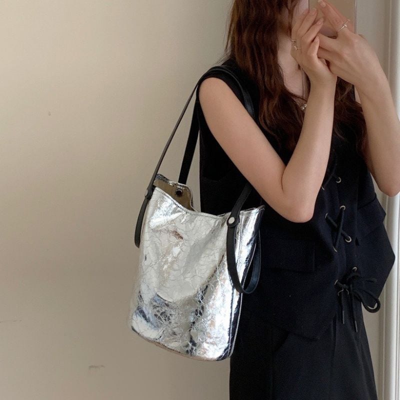 Metallic W handle bag 2 types V1803 | ViCHIC.