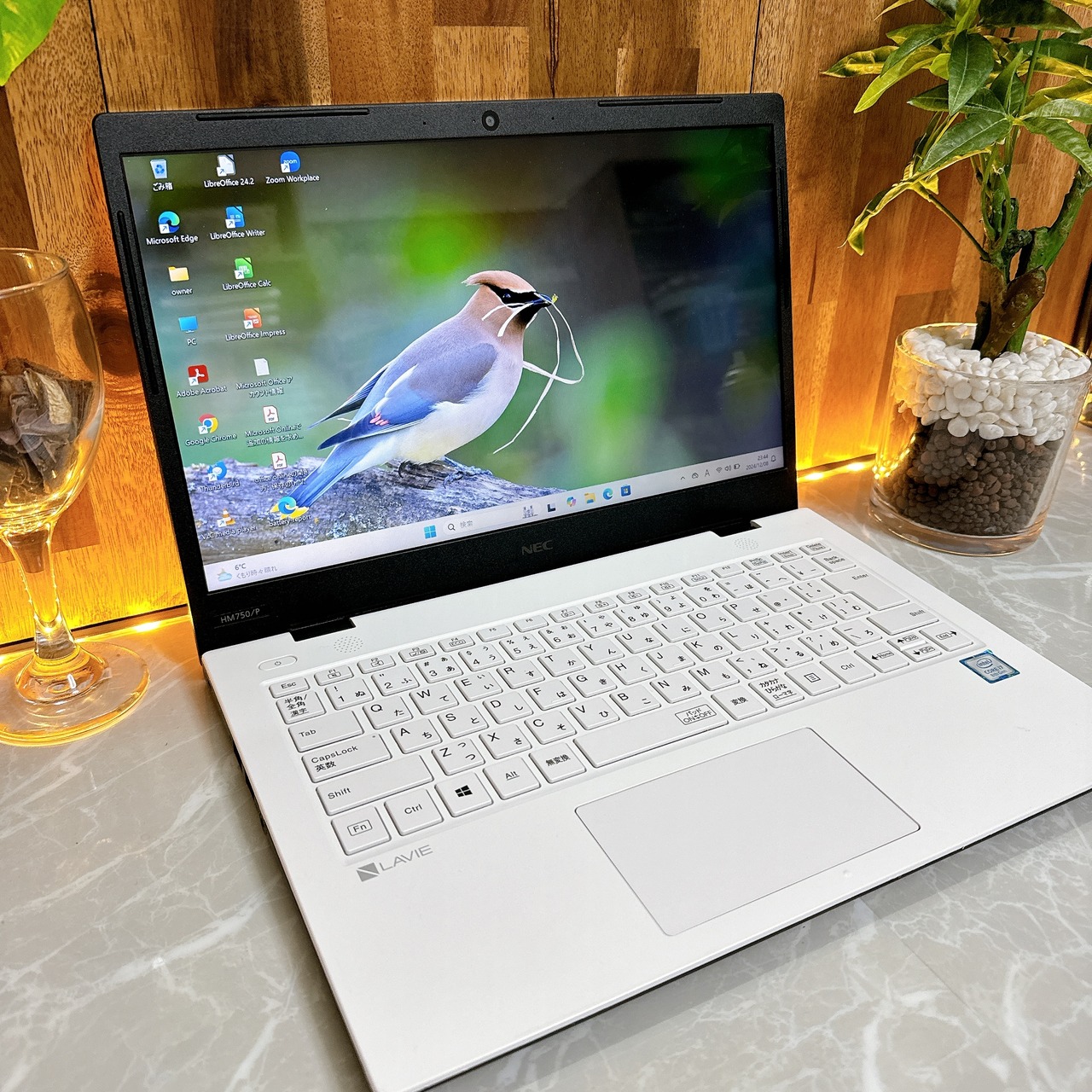 人気 NEC LAVIE HM750/P/Core i7/SSD512GB/メモリ8GB/ノートパソコン