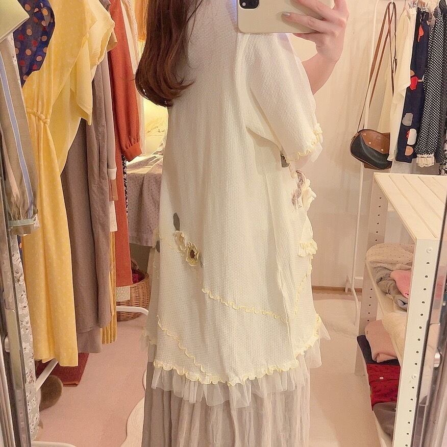 doll & flower applique pull over