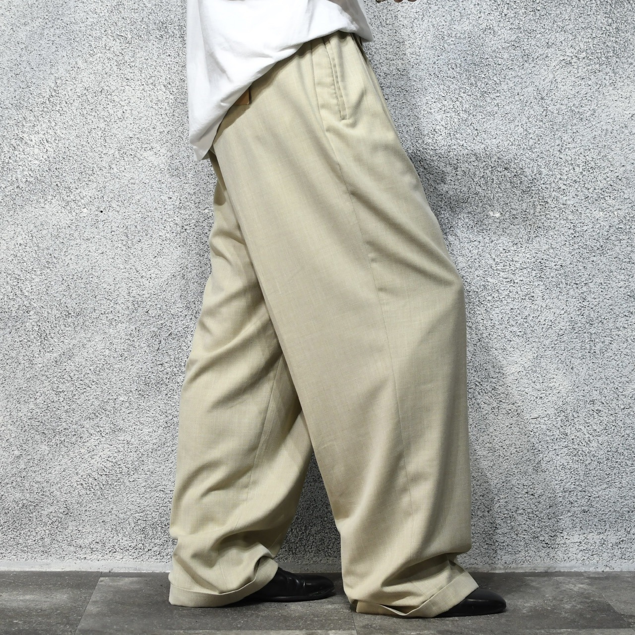 SEAN JOHN rayon blend 4 tuck wide slacks