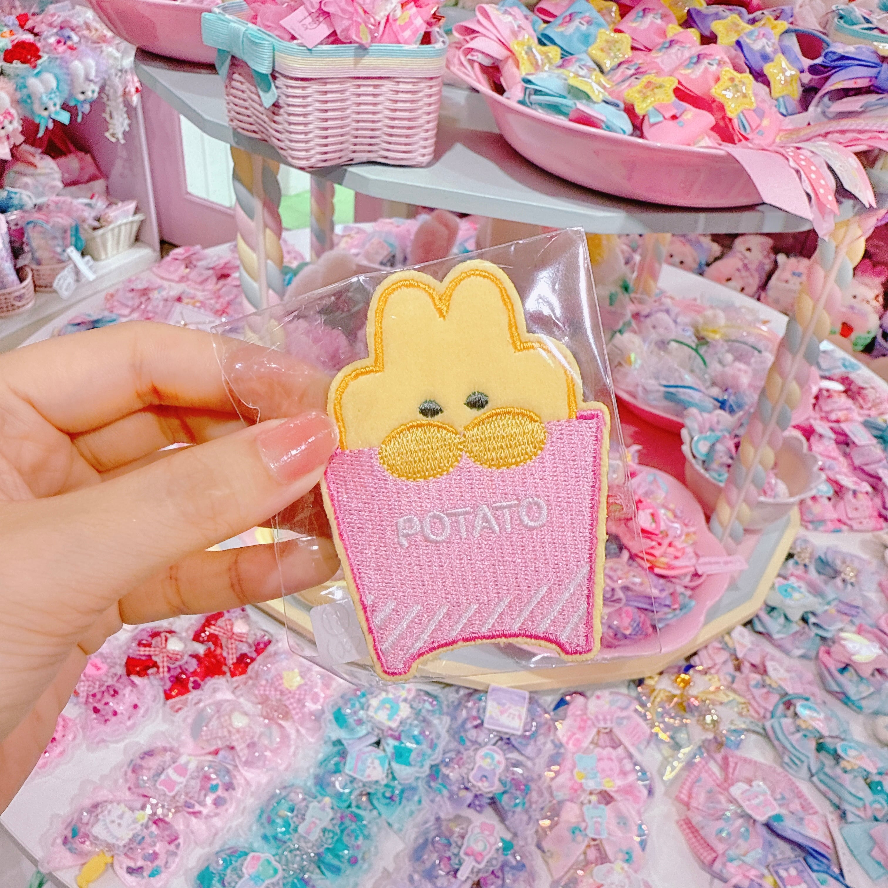 【C1】4-37クリップブローチ