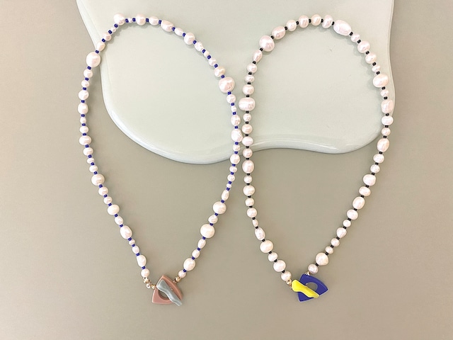 acrylic mantel pearl necklace "half"